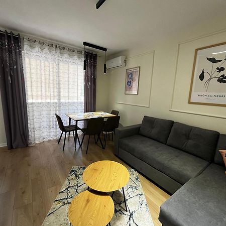 Charming Comfort Apartment Tirana Zewnętrze zdjęcie