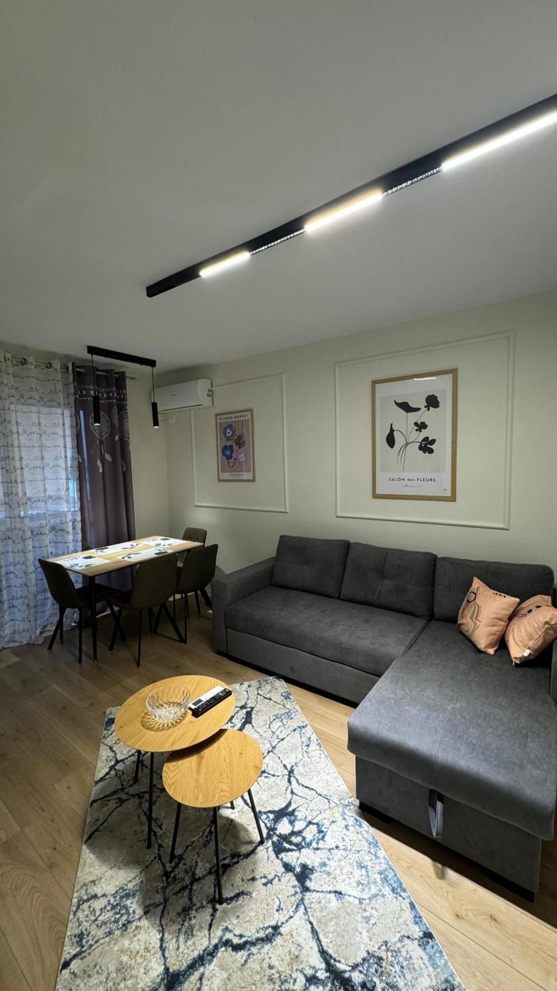 Charming Comfort Apartment Tirana Zewnętrze zdjęcie