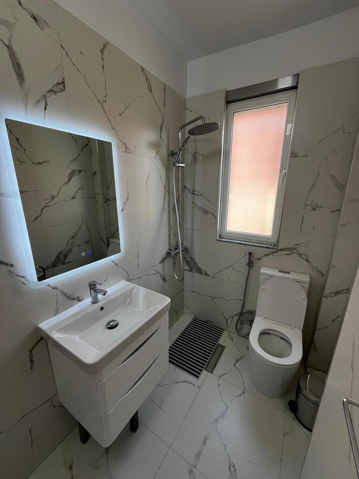 Charming Comfort Apartment Tirana Zewnętrze zdjęcie