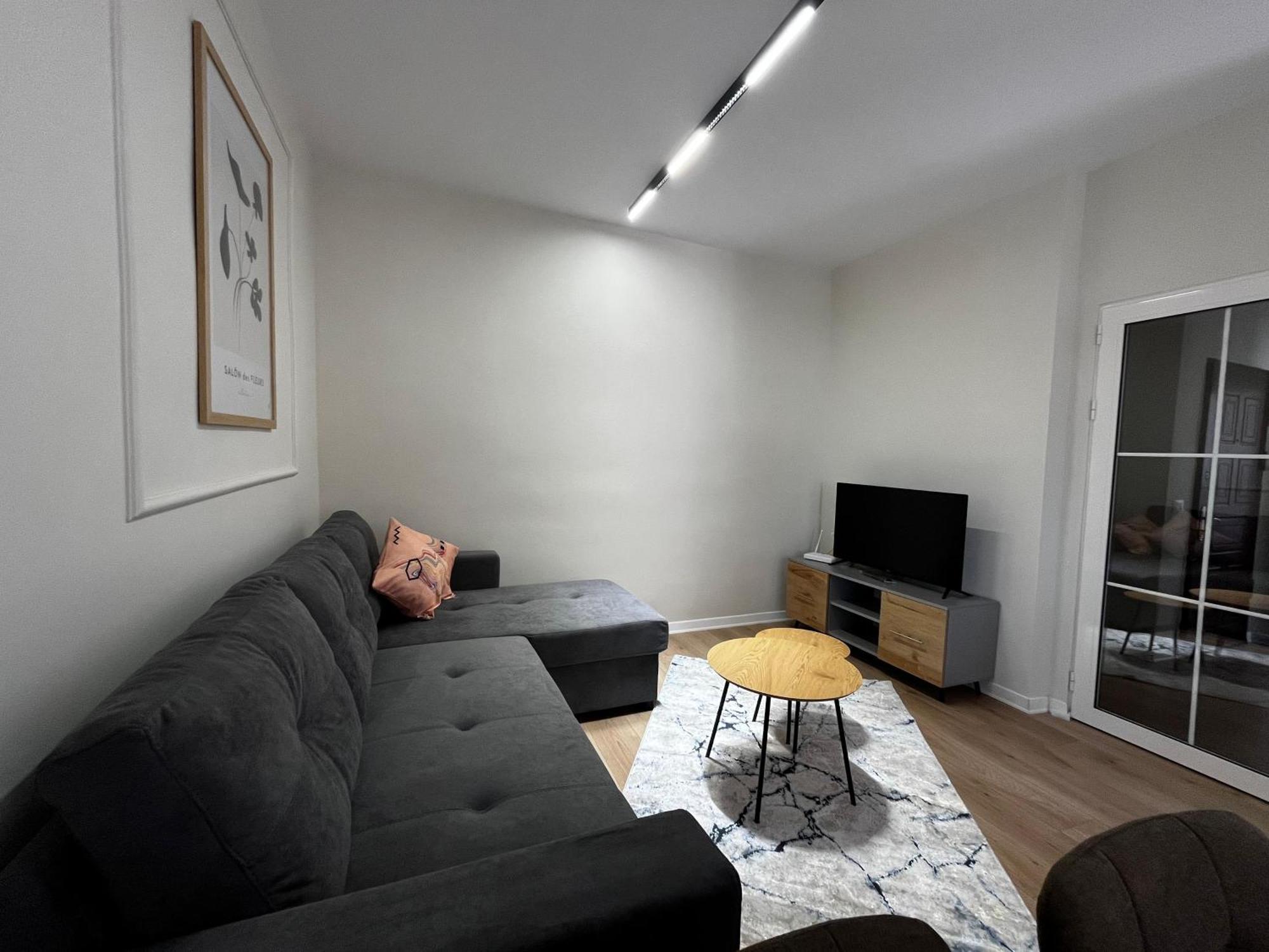 Charming Comfort Apartment Tirana Zewnętrze zdjęcie